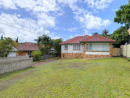 207 Chatsworth Road,COORPAROO - Photo 5