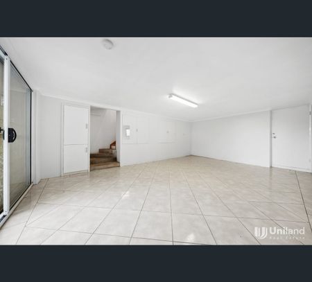 4 Coronation Road, Baulkham Hills, NSW 2153 - Photo 3