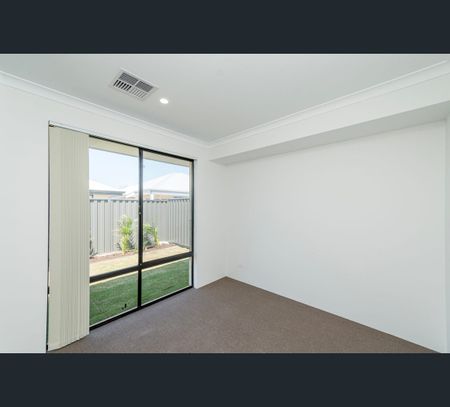 35 Jerdacuttup Loop, Brabham, WA 6055 - Photo 4