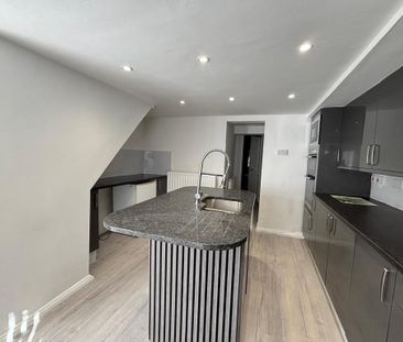 3 bedroom terraced house to rent - Photo 6