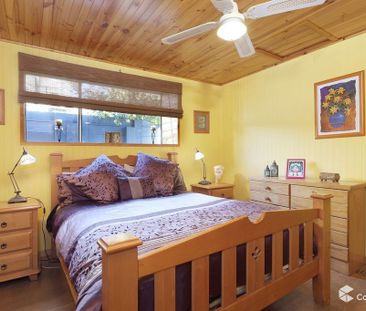 Large North Facing Home - Photo 5