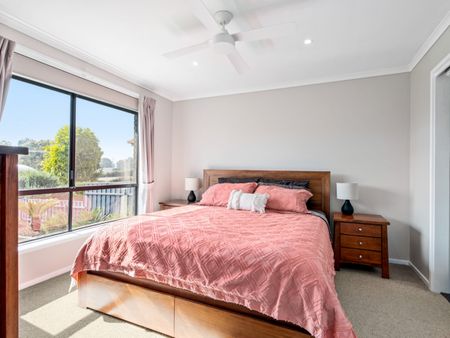 61 Marshall Street, Wodonga VIC 3690 - House For Rent | Domain - Photo 2