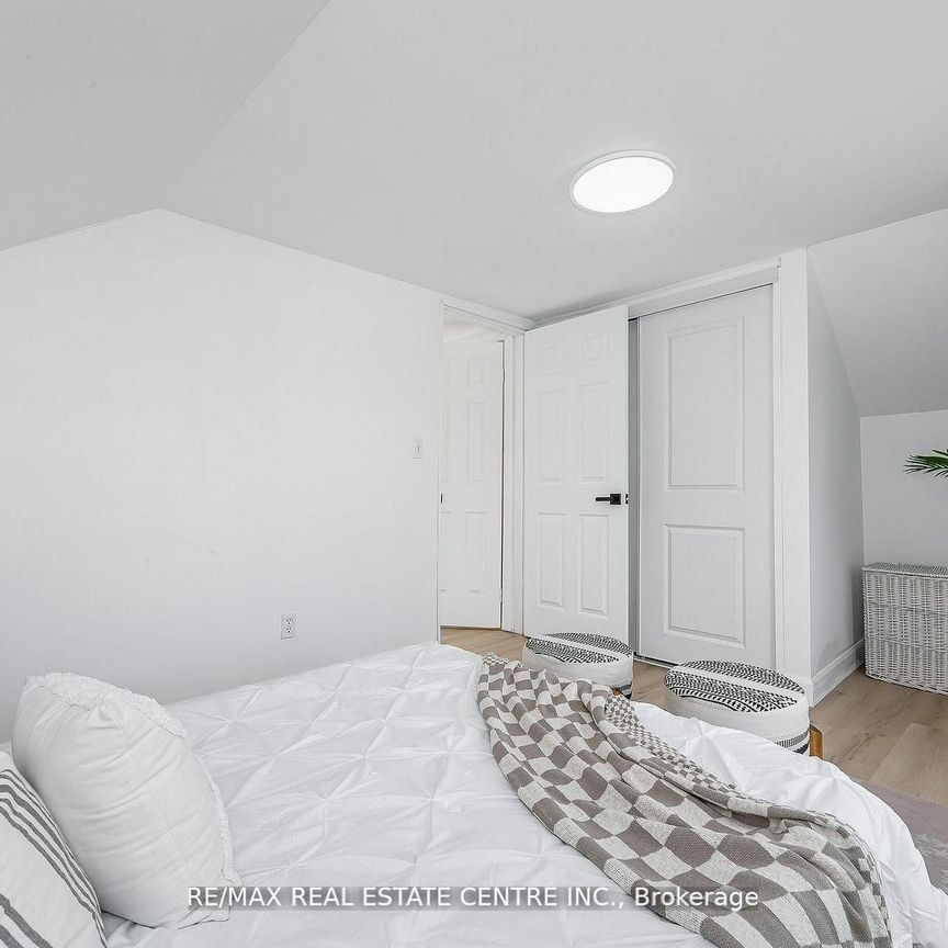 For Lease - 17 Dover Street, Woodstock, Ontario - Photo 1