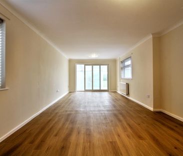 2 Bedroom Bungalow to let - Photo 6