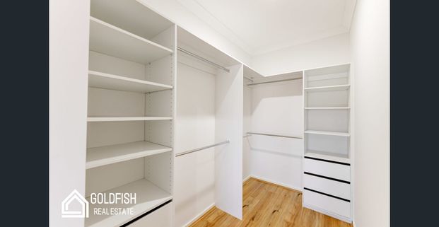 Stunning spacious House - Photo 1