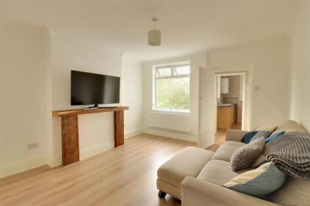 Chapel Close, Stoke-on-trent - Photo 3