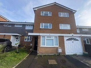 5 bedroom semi-detached house to rent - Photo 3