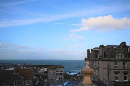 East Street, Newquay, TR7 - Photo 2