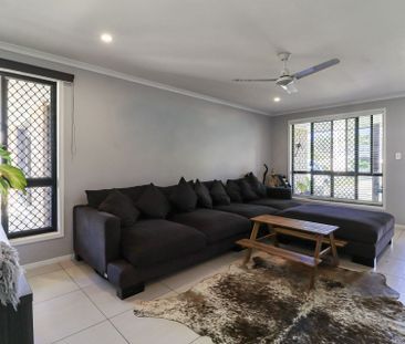 SPACE, STYLE & QUIET, CUL-DE-SAC LIVING - FEEL RIGHT AT HOME AT 8 J... - Photo 5