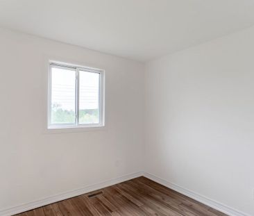 For Lease - 83 Grassington Crescent, Brampton, Ontario - Photo 5