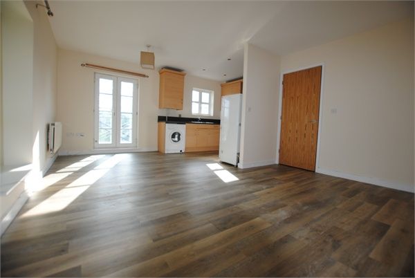 Kingfisher Drive, Kent, London - Photo 1