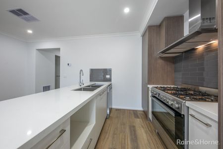Brand New 3 Bedroom Home - Photo 5