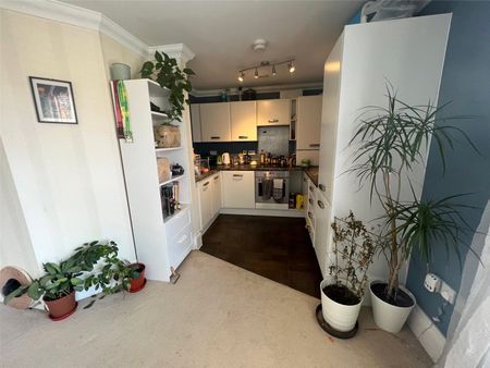 1 bedroom apartment to rent - Photo 2