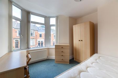 5 bedroom maisonette to rent - Photo 4