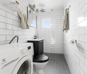 Helsingörsgatan, Kista - Photo 2