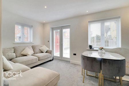 2 bedroom end of terrace house to rent - Photo 2