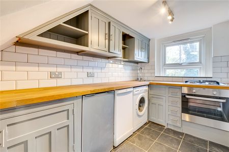 Winchester Avenue, NW6, London - Photo 3