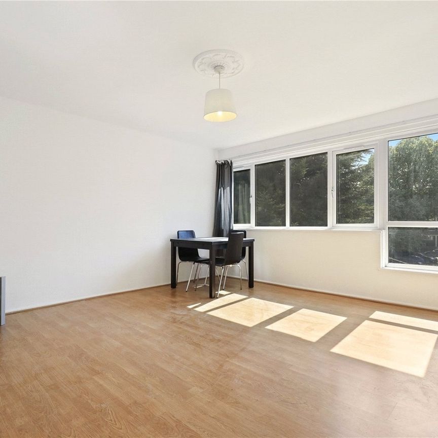 2 Bed Flat, Enard House, E3 - Photo 1