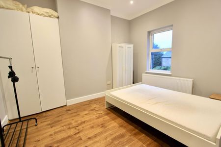 2 Bed Flat, Friern Barnet Road, N11 - Photo 2