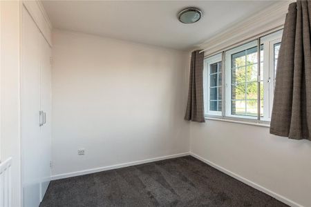 3 bedroom link detached house to rent - Photo 3