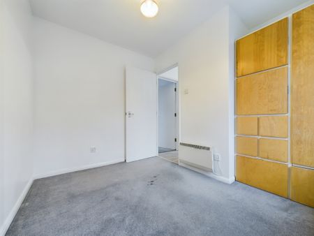 2 bed flat to rent in Stoneyard Lane, London, E14 - Photo 5