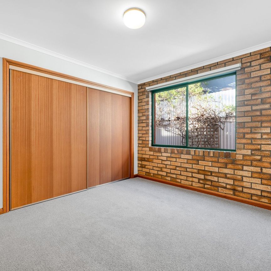 12 Oldis Avenue, Northcote - Photo 1