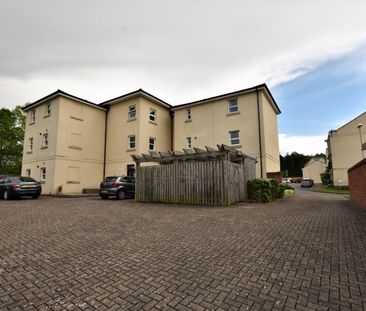 2 bedroom Flat To Let - Photo 1