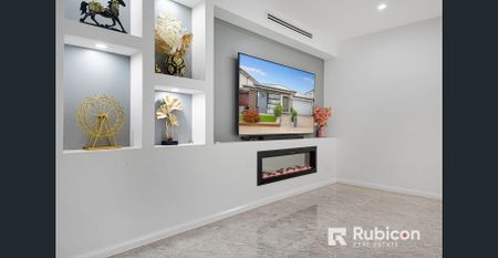 The Perfect Family Home with Extra Kitchen & Solar - Photo 3