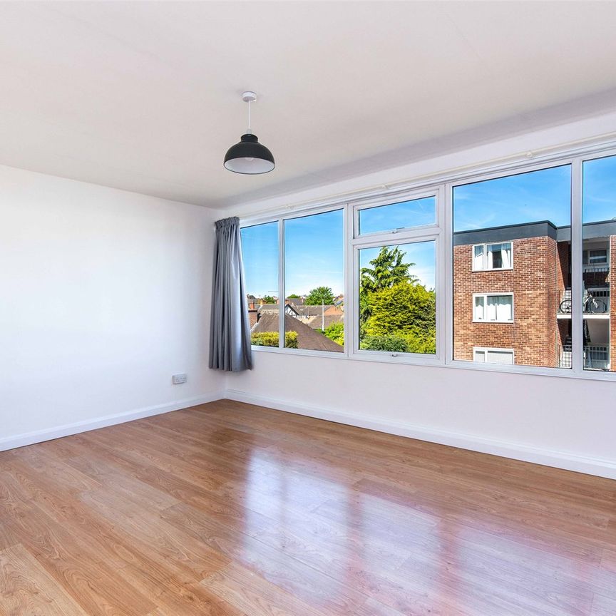 The Poplars, West Bridgford NG2 - Photo 1