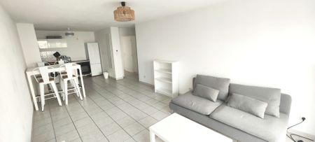 Location Appartement 3 pièces 61m² - Photo 3