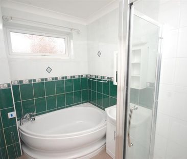 1 bedroom Flat To Let - Photo 5