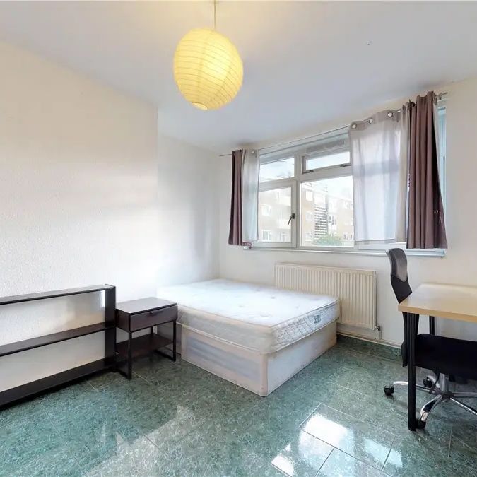 2 bedroom flat in Arden Estate - Photo 1