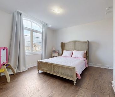 For Lease - 167 FREDERICK PEARSON Street, East Gwillimbury, Ontario - Photo 1