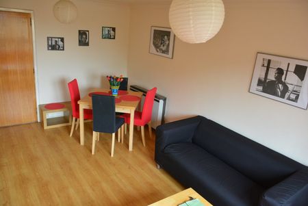 2 Bed Flat, Milnpark Gardens, G41 - Photo 2