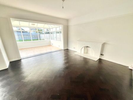 Samuels Drive, Thorpe Bay, Essex, SS1 3PR - Photo 3