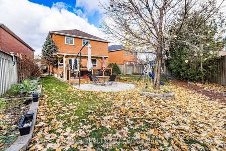 For Lease - 40 Muirland Crescent, Brampton, Ontario - Photo 2