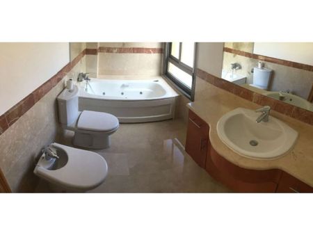 Luxury Semidetached House for rent in Marbella, Spain - Photo 4