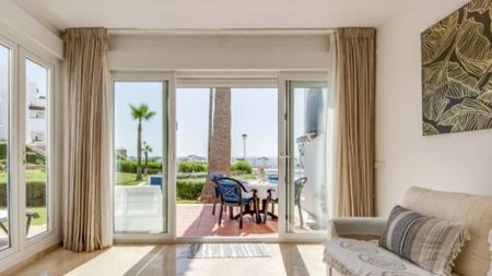 3 bedroom luxury Townhouse for rent in Casares, Spain - Photo 3