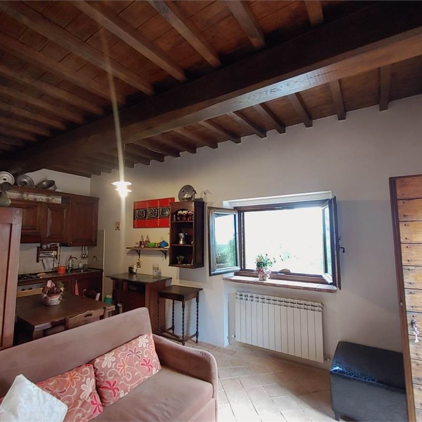Appartamento rustico con terrazzo - Photo 1