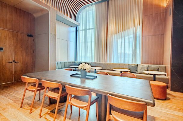 For Lease - 3240 William Coltson Avenue Unit# 1902, Oakville, Ontario - Photo 1