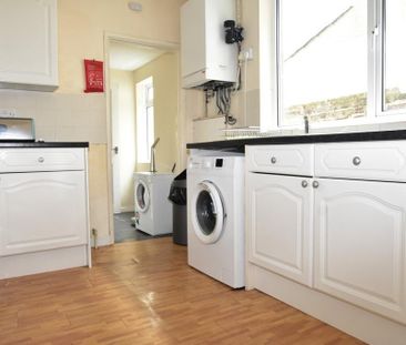 3 bedroom terraced house to rent - Photo 6