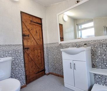 2 Bed Terraced House, Rolleston Road, CR2 - Photo 4