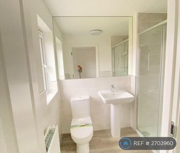 4 bedroom detached house to rent - Photo 5