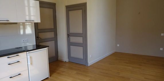 Location Appartement 1 pièce 21m² NARBONNE 11100 - Photo 2