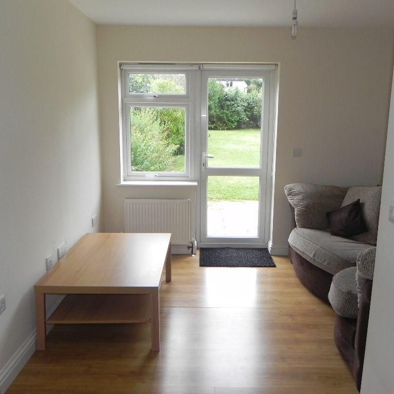 5 bedroom semi-detached house to rent - Photo 1