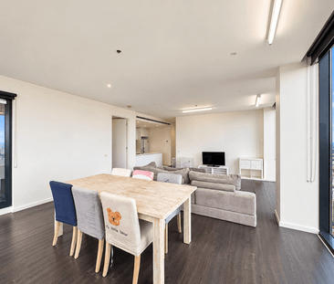 Ultimate Zen living with enchanting views -semi furnished - Photo 2
