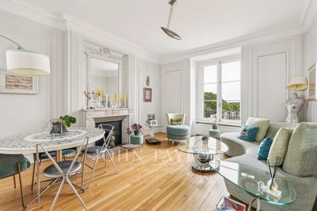 Appartement à louer à Paris 8Ème - Photo 2