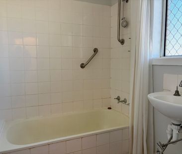 Comfortable Family Home in Elizabeth East - Photo 6