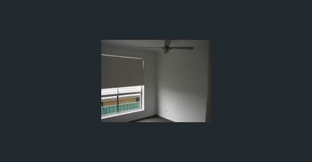 4 BEDROOM MODERN FAMILY HOME WITH ENSUITE DOUBLE GARAGE AND QUIETLY LOCATED ON THE RURAL EDGE OF TOWN. - Photo 5