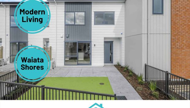 LOCATION, LOCATION, LOCATION - WAIATA SHORES - Photo 1